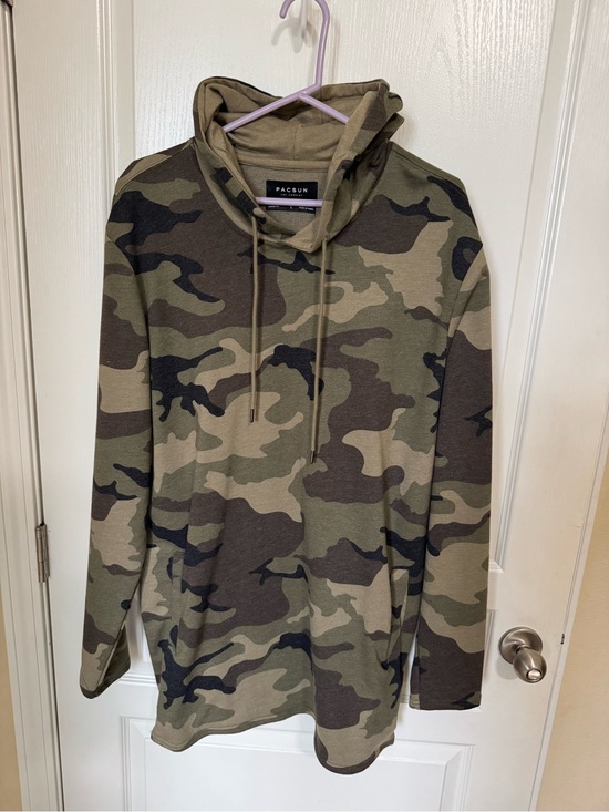 PacSun Other - PacSun Men's Camo Hooded Shirt - Olive Camo *fits long*